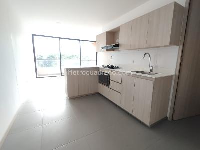 Apartamento de 2 alcobas en arriendo en Loma De Las Brujas, Envigado, 66 m² · foto 4 de 14
