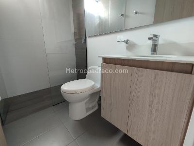Apartamento de 2 alcobas en arriendo en Loma De Las Brujas, Envigado, 66 m² · foto 7 de 14