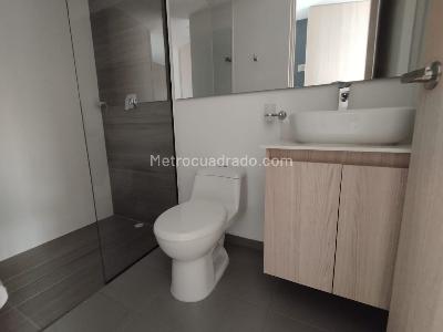 Apartamento de 2 alcobas en arriendo en Loma De Las Brujas, Envigado, 66 m² · foto 9 de 14