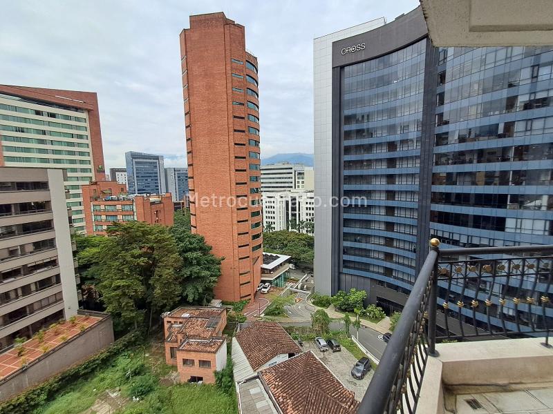 Apartamento Amplio de 3 Alcobas con Vistas Panorámicas en Loma de Los Parra - 7