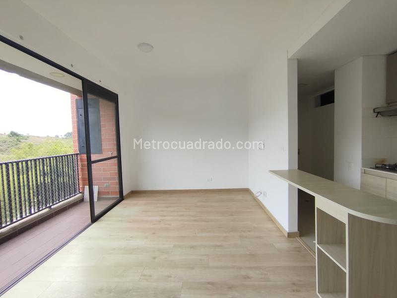 Apartamento en Arriendo, Barro Blanco Rio Negro, Rionegro - 2