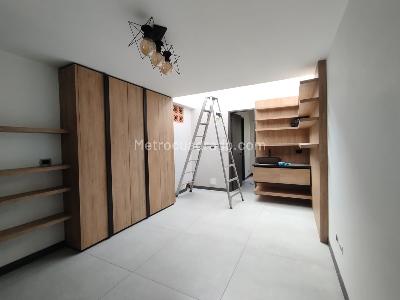 Casa de 3 alcobas en arriendo en Loma Del Escobero Envigado, Envigado, 310 m² · foto 3 de 20