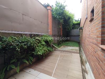Casa de 3 alcobas en arriendo en Loma Del Escobero Envigado, Envigado, 310 m² · foto 6 de 20