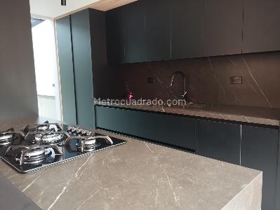 Casa de 3 alcobas en arriendo en Loma Del Escobero Envigado, Envigado, 310 m² · foto 10 de 20