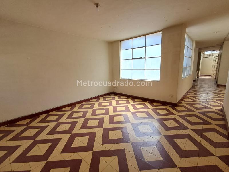 Casa versátil de 3 Alcobas en Florida Nueva