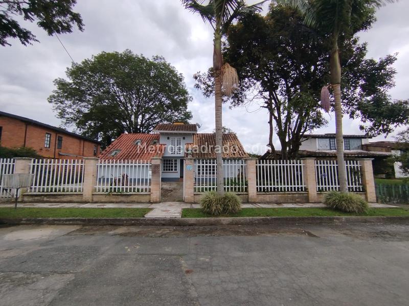 Casa en arriendo de 3 habitaciones en Gualanday, Rionegro