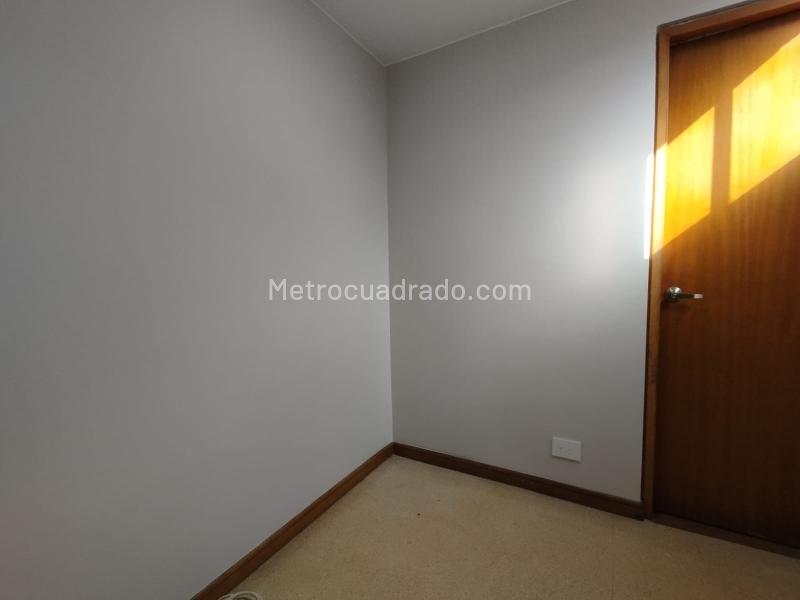 Amplio Apartamento de 2 Alcobas en Lalinde - 7