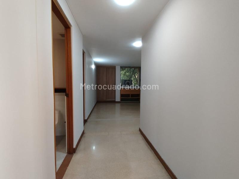 Amplio Apartamento de 2 Alcobas en Lalinde - 9