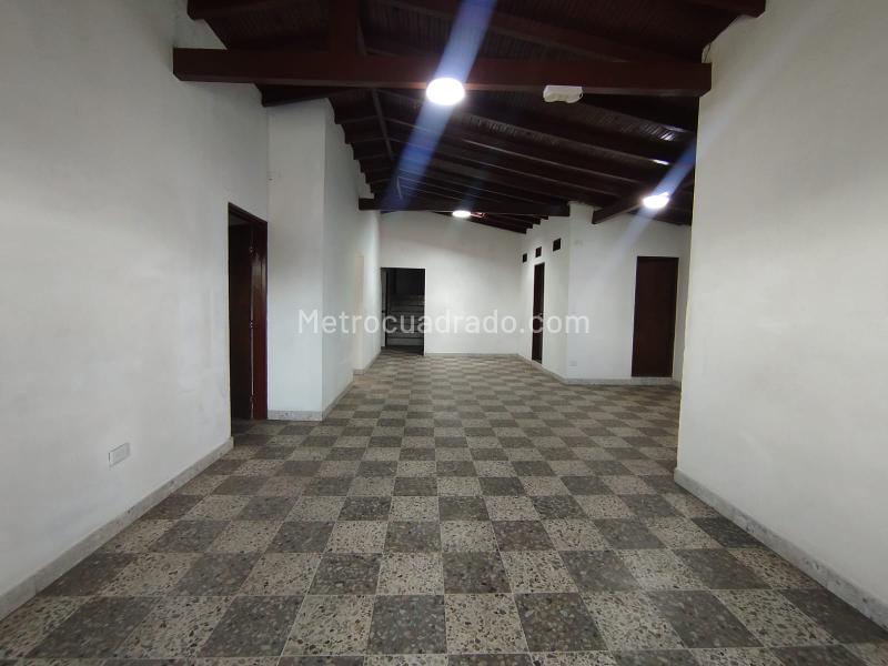 Modern Commercial House for Rent in El Tránsito, Rionegro