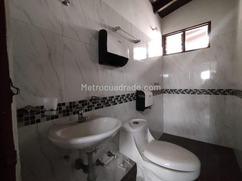 Casa Comercial Moderna en Arriendo en El Tránsito, Rionegro - 7