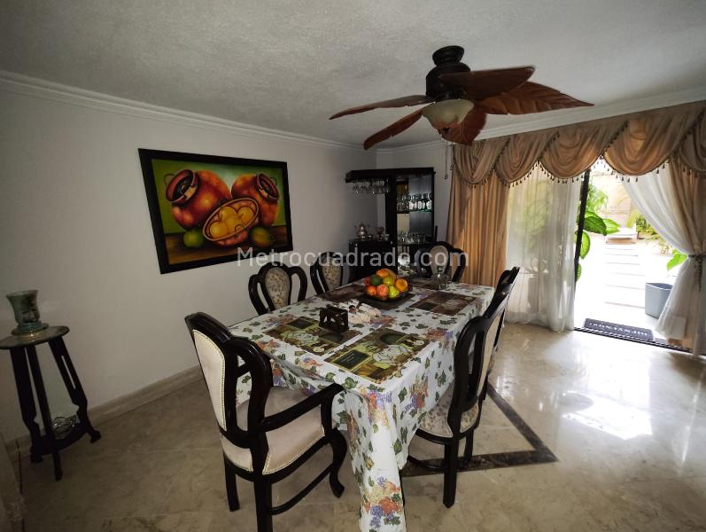 Casa Amplia de 4 Alcobas con Jacuzzi en Los Colores - 5