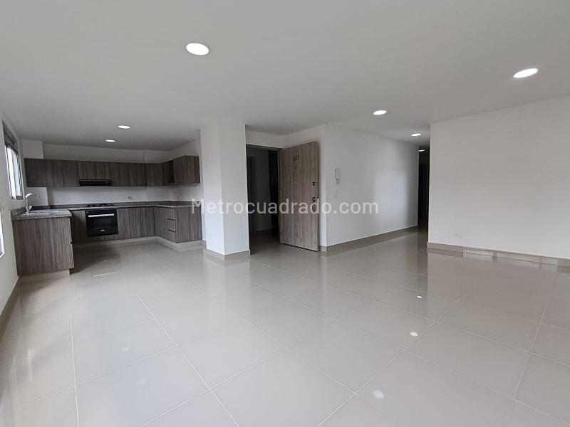 Apartamento Cómodo de 3 Alcobas en La Castellana - 4