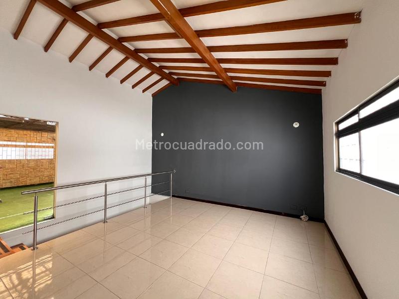 Casa Comercial para Vivir y Emprender en Florida Nueva - 4