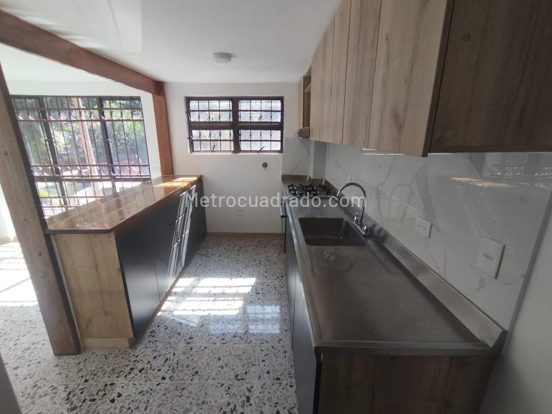 Apartamento de 3 Alcobas en La Floresta - 2