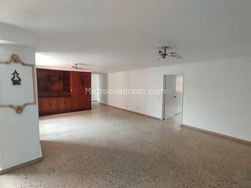 Spacious 4BR Apartment in La Candelaria - 7
