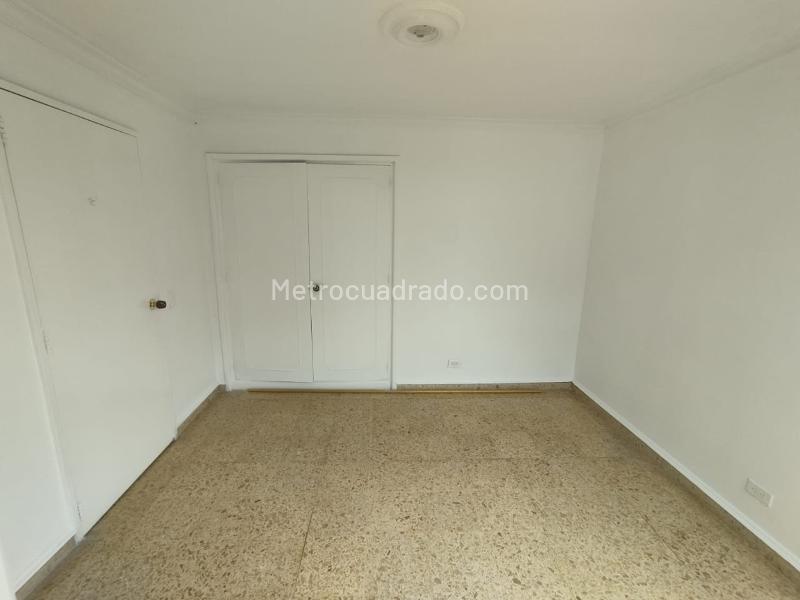 Spacious 4BR Apartment in La Candelaria - 8