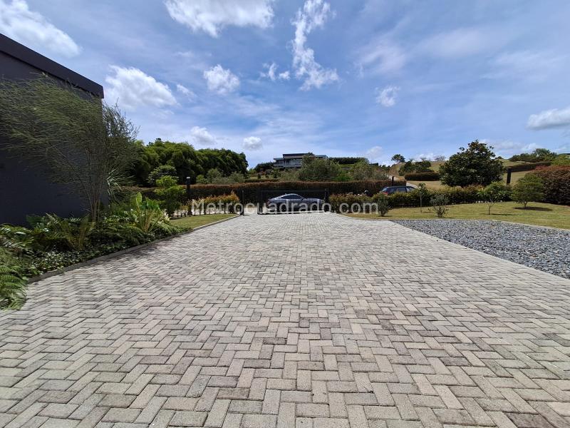 4BR House in Llano Grande (2000 m²) - 4