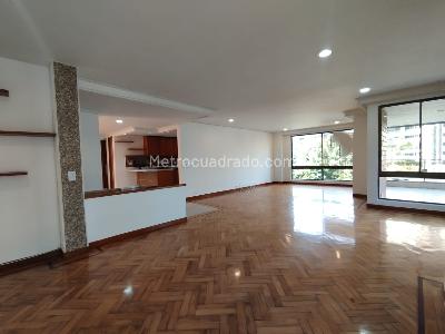 Apartamento de 3 alcobas en arriendo en Loma De Los Parra, Medellín, 200 m² · foto 4 de 20