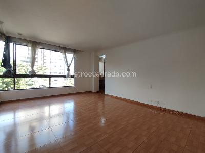 Apartamento de 3 alcobas en arriendo en Loma De Los Parra, Medellín, 200 m² · foto 17 de 20