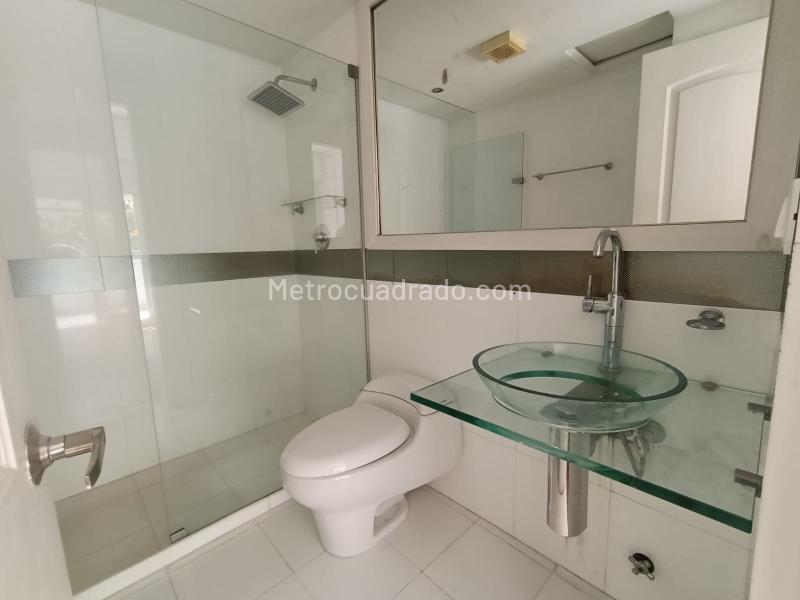 Casa Elegante de 4 Alcobas en La Calera - 4