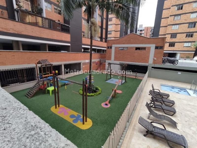 4BR Apartment in Jardines (213 m²) - 2