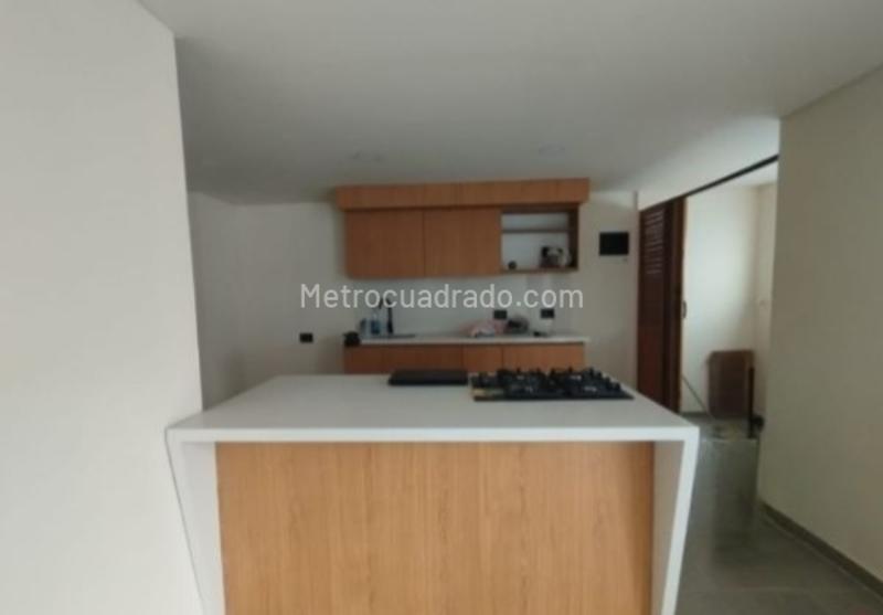 4BR Apartment in Jardines (213 m²) - 4