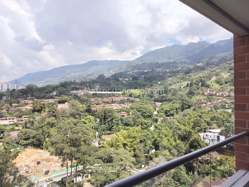 3BR Apartment in Loma Del Escobero Envigado (90 m²)