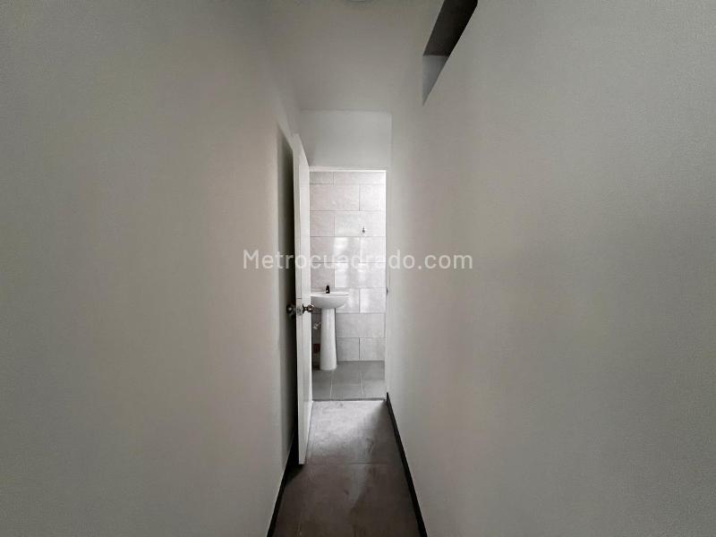 Casa comercial de 5 Alcobas en Laureles Medellín - 3