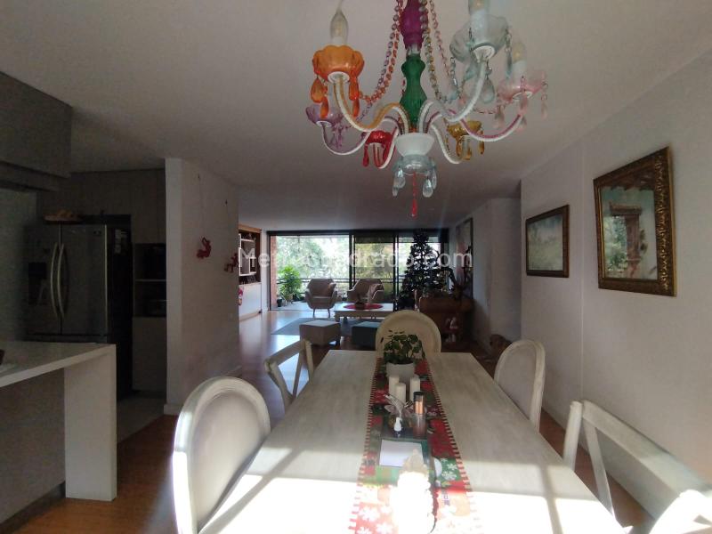 Spacious 4BR Apartment in La Florida El Poblado - 9