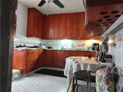 Casa de 3 alcobas en venta en Las Acacias, Medellín, 229 m² · foto 4 de 20