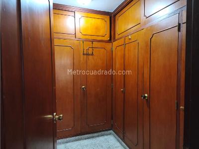 Casa de 3 alcobas en venta en Las Acacias, Medellín, 229 m² · foto 14 de 20