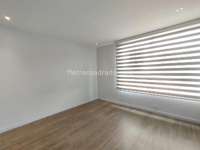 Apartamento de 1 alcoba en arriendo en La Asomadera, Medellín, 76 m² · foto 4 de 20