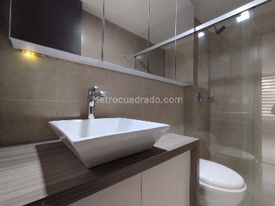 Apartamento de 1 alcoba en arriendo en La Asomadera, Medellín, 76 m² · foto 6 de 20