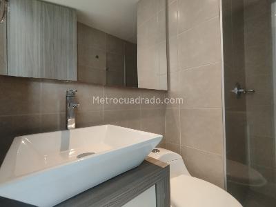 Apartamento de 1 alcoba en arriendo en La Asomadera, Medellín, 76 m² · foto 8 de 20