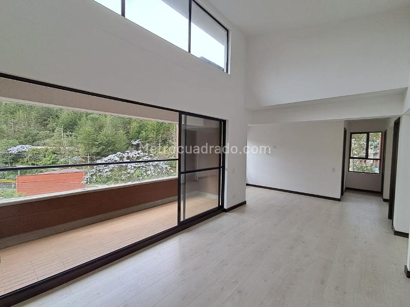 Apartamento de Lujo 2 Alcobas con Doble Altura en El Retiro - 6