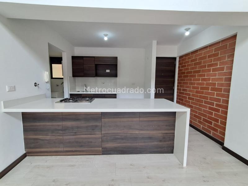 Apartamento de Lujo 2 Alcobas con Doble Altura en El Retiro - 7