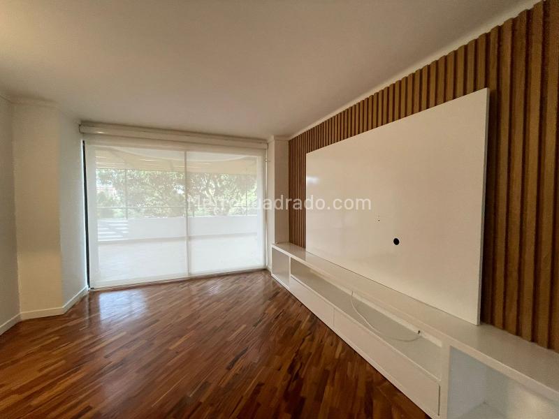 Apartamento de 3 Alcobas con Terraza Privada cerca a El Tesoro en El Poblado - 8