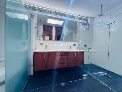 Casa de 5 alcobas en arriendo en Altos Del Poblado Cola Del Zorro, Medellín, 520 m² · foto 12 de 20