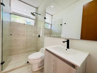 Casa de 5 alcobas en arriendo en Altos Del Poblado Cola Del Zorro, Medellín, 520 m² · foto 15 de 20