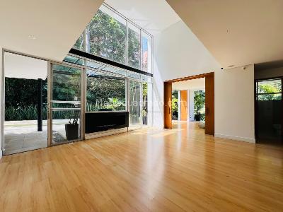 Casa de 5 alcobas en arriendo en Altos Del Poblado Cola Del Zorro, Medellín, 520 m² · foto 19 de 20