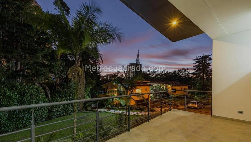 Majestic 5BR House in Altos Del Poblado