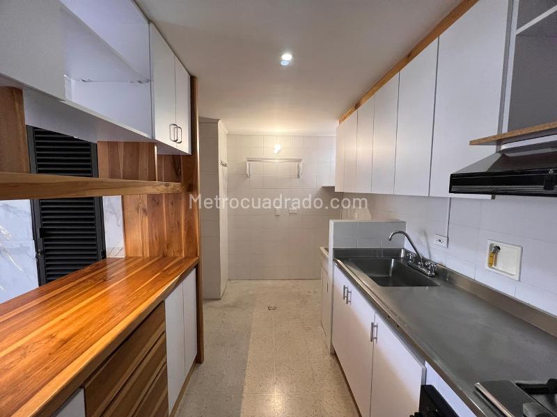 Apartamento Moderno de 1 Alcoba en Conquistadores - 7