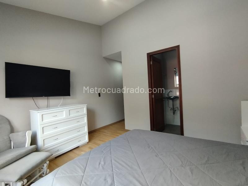 House for Rent in La Calera (El Poblado) with Spacious Living - 7