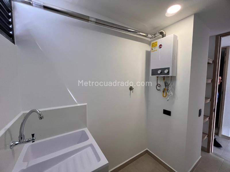 Apartamento Nuevo de 3 Alcobas con Vista Panorámica en Simón Bolívar - 7