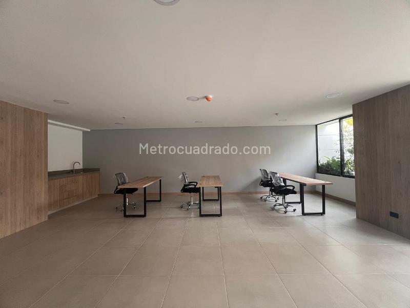 New 3BR Apartment with City Views in Simn Bolívar, Medellín - 4