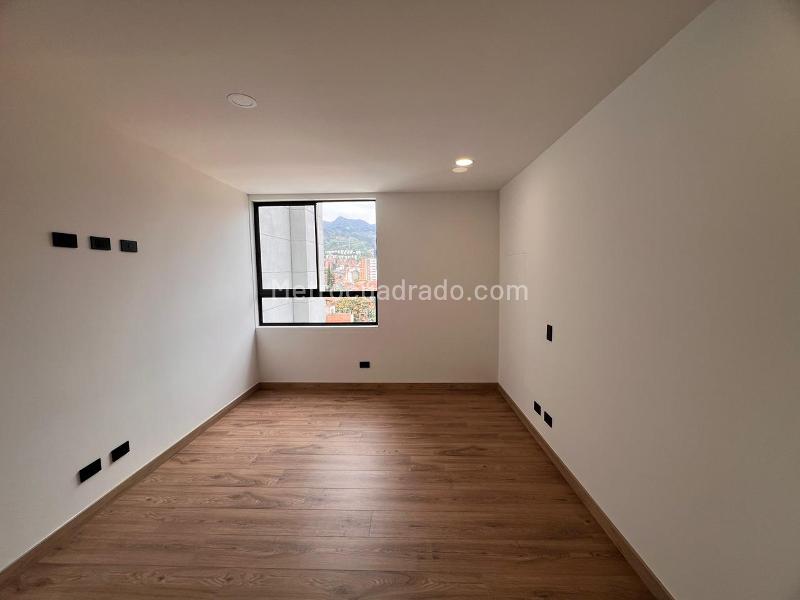 New 3BR Apartment with City Views in Simn Bolívar, Medellín - 9