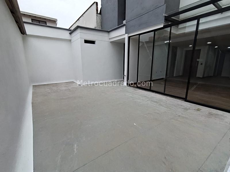 2BR Apartment for Rent in Simon Bolívar Medellín with Terrace - 6