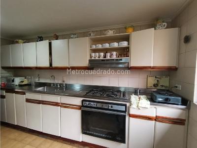 Apartamento en venta en Lalinde, Medellín · foto 3 de 19