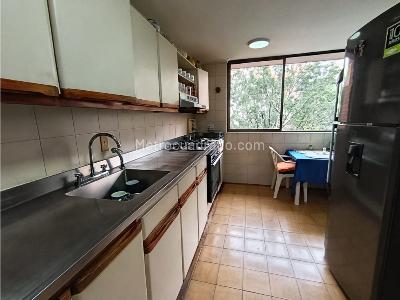 Apartamento en venta en Lalinde, Medellín · foto 4 de 19
