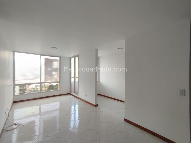 Cozy 3BR Apartment in Loma De San Julian